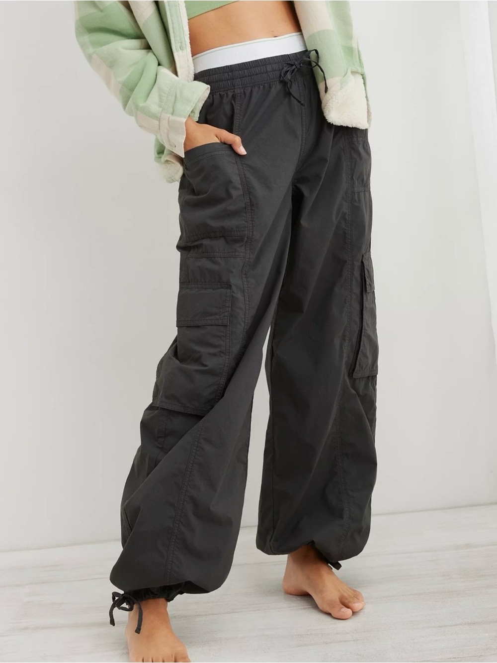 NWT Aerie High Waisted Go-For-It Baggy Cargo Pant